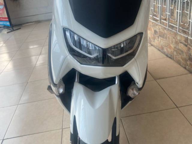 Yamaha N-MAX blanco frenos aBS $4.400